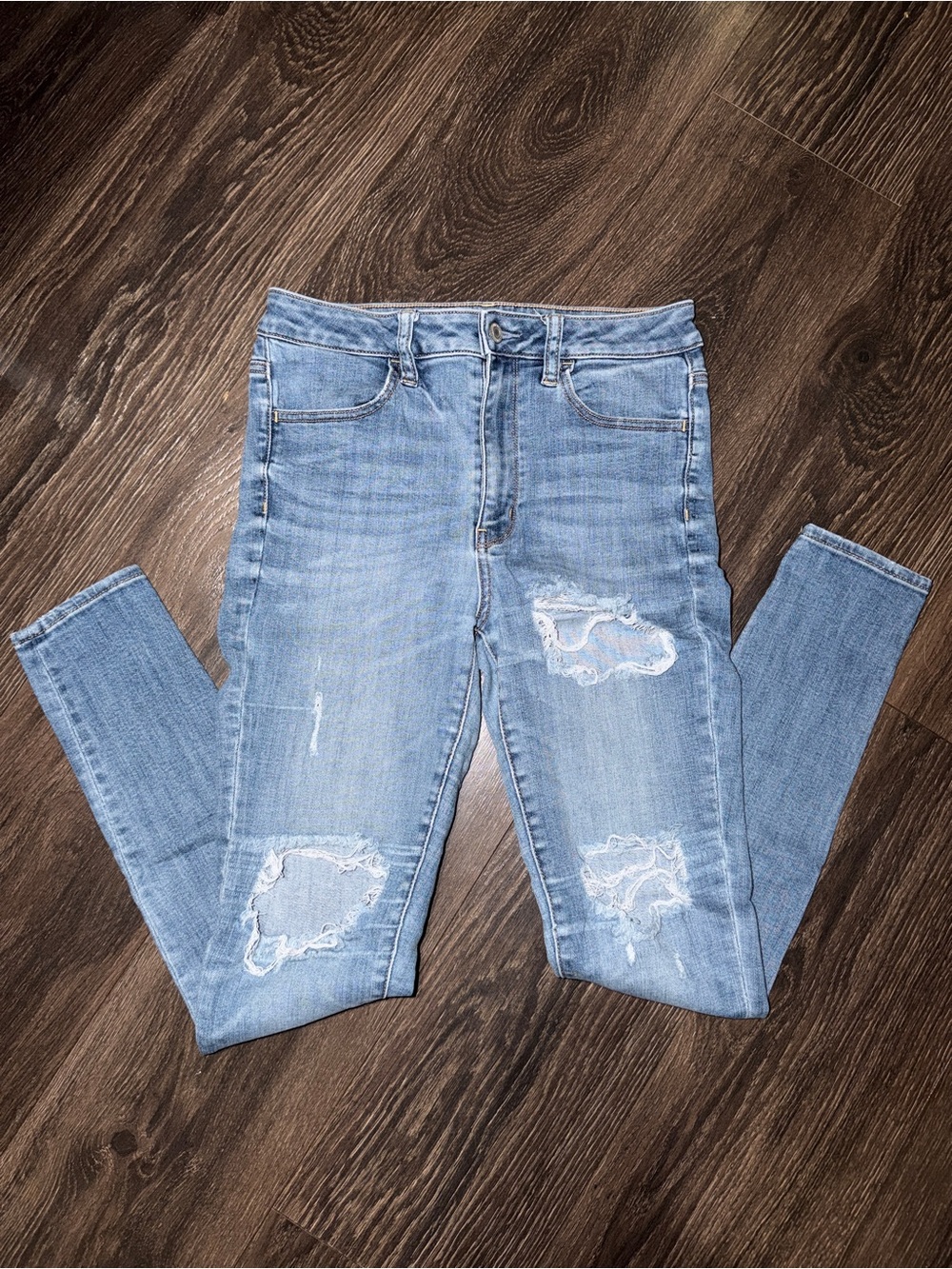 American Eagle Hi-Rise Super Stretch Distressed Skinny Jeans Size 6